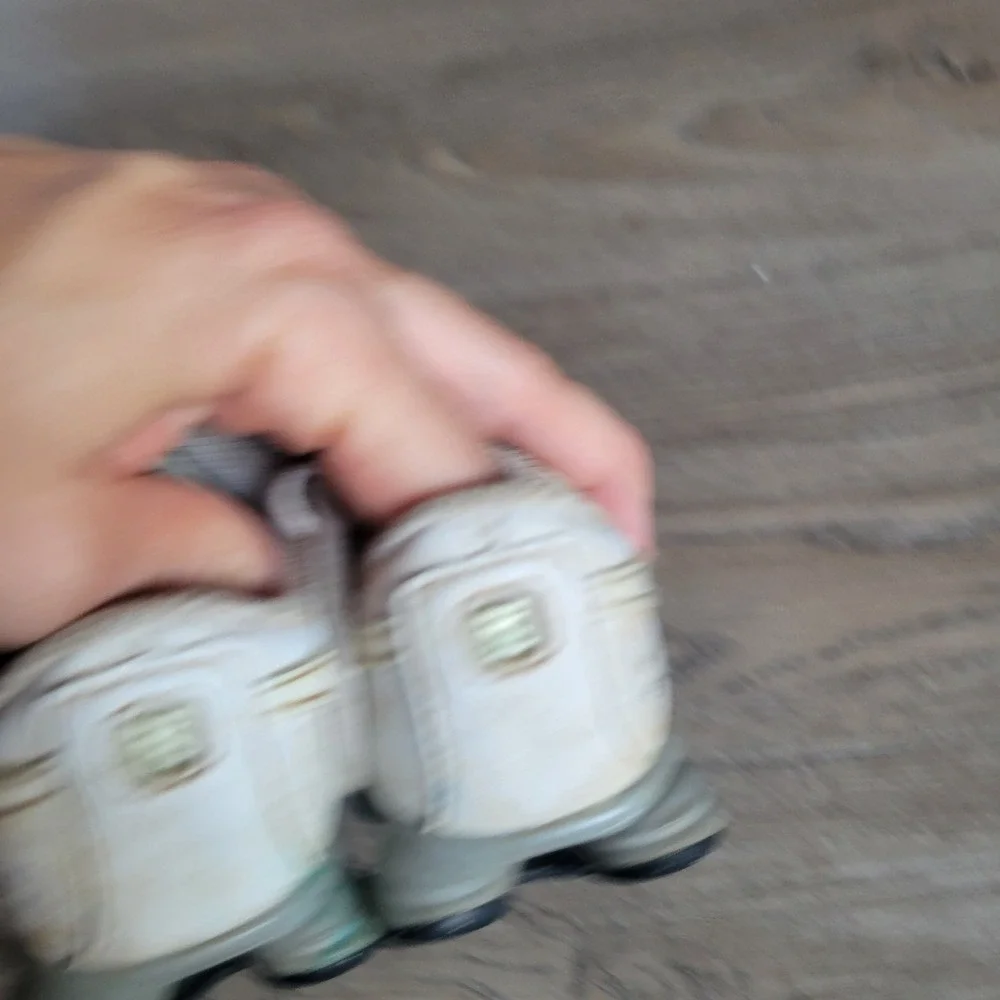 Nike Unisex Toddler Shox Sneakers Size 7C White Synthetic Athletic Shoes